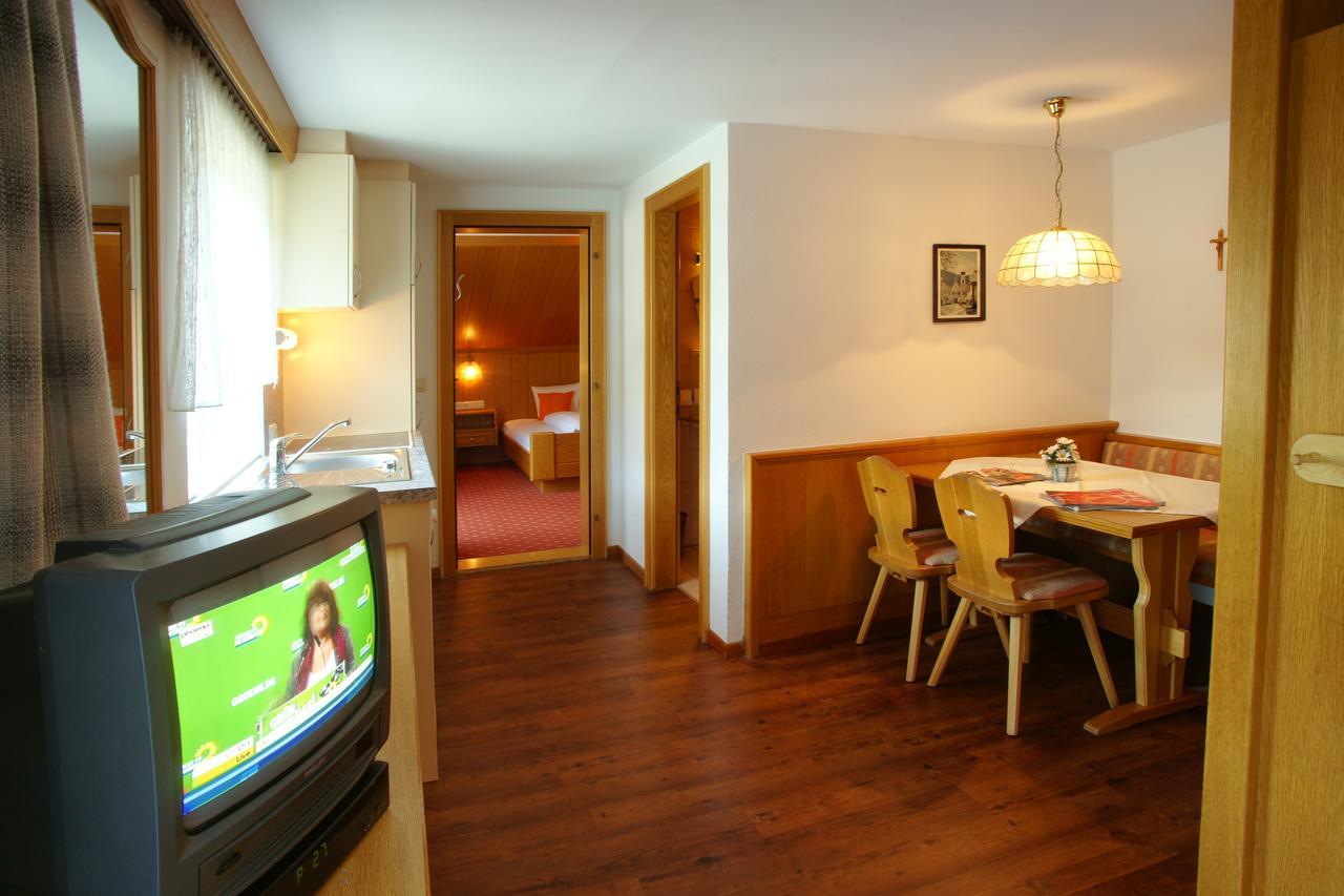 Landhaus Raich Jerzens Exteriör bild
