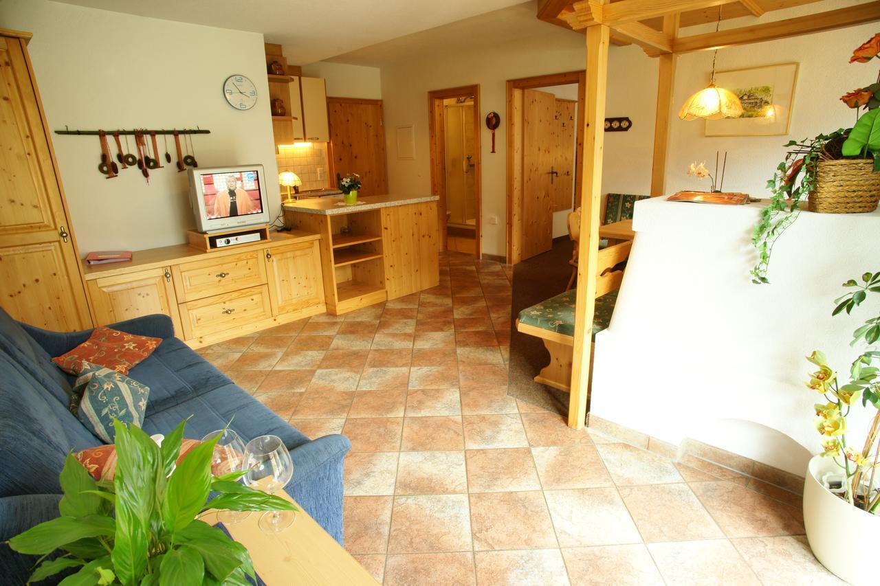 Landhaus Raich Jerzens Exteriör bild